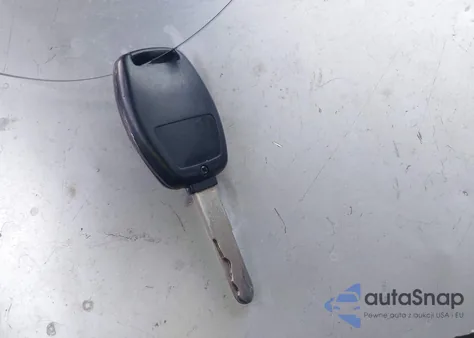 2011 Honda Accord 2.4 Lx z USA, uszkodzony, nr VIN 1HGCP2F33BA031697